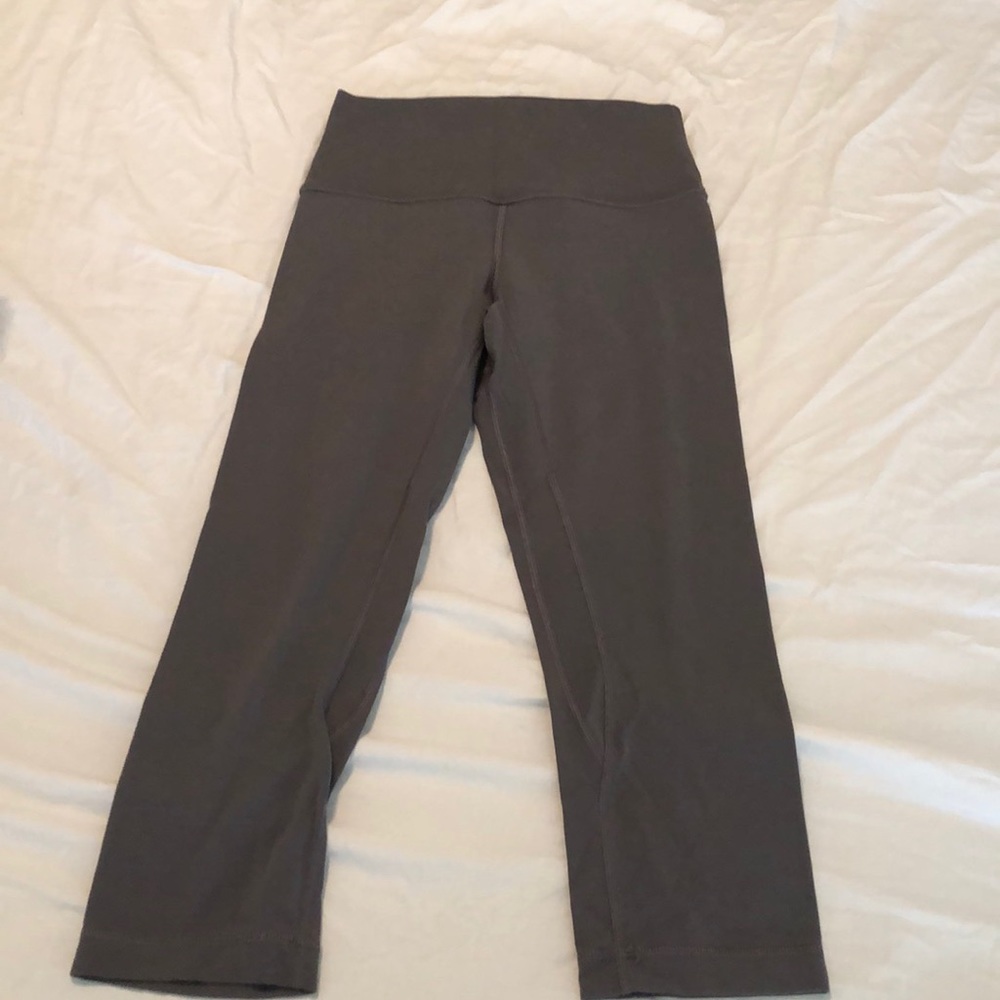 ALIGN CROPS SIZE 4 like new